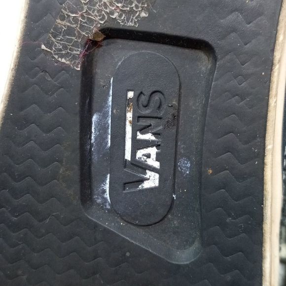 Vans Off The Wall Canvas Laced Shoe - Picture 14 of 14